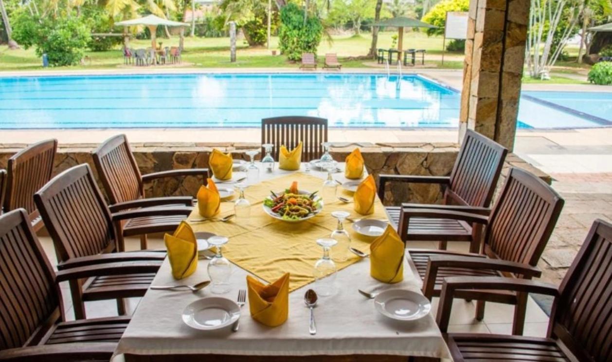 River View Banquet & Resort Ваддува Екстер'єр фото