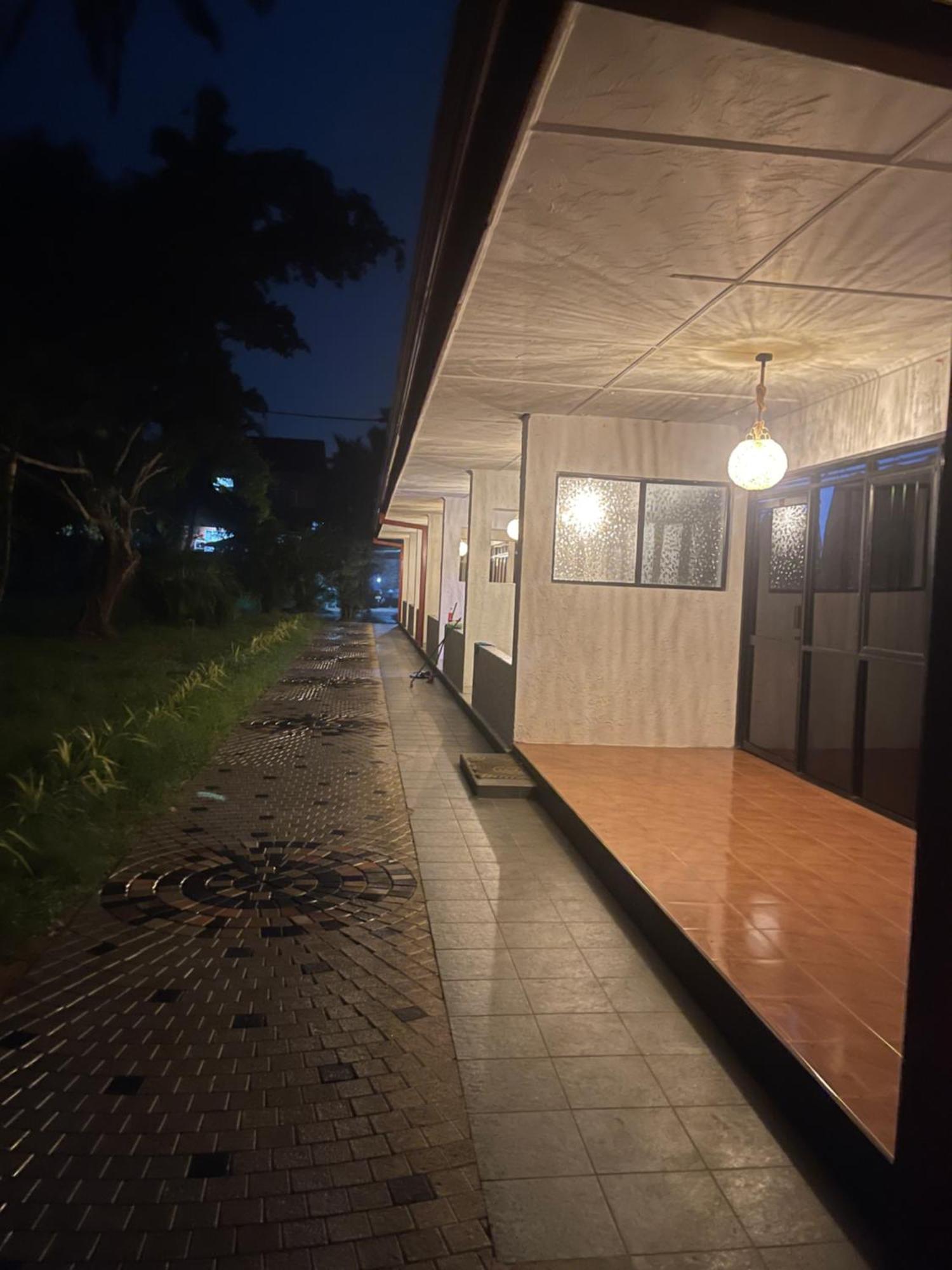 River View Banquet & Resort Ваддува Екстер'єр фото