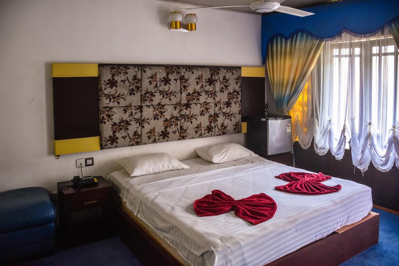 River View Banquet & Resort Ваддува Екстер'єр фото