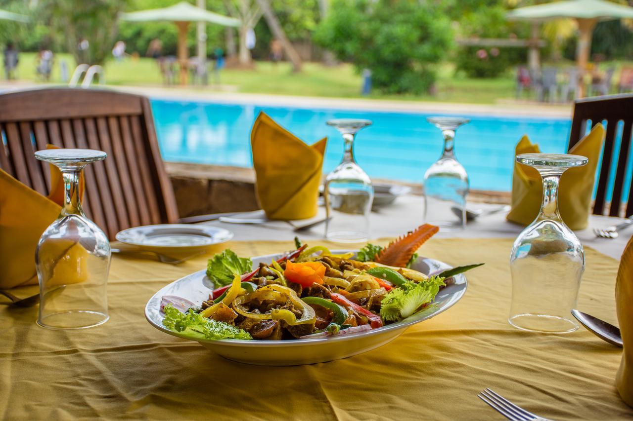River View Banquet & Resort Ваддува Екстер'єр фото