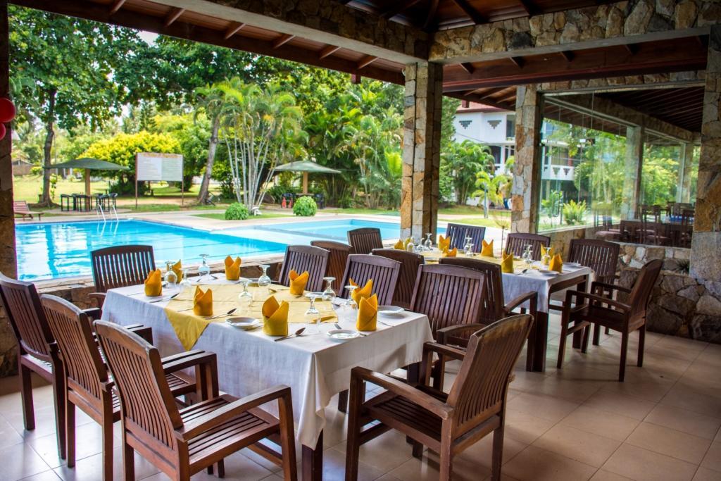 River View Banquet & Resort Ваддува Екстер'єр фото